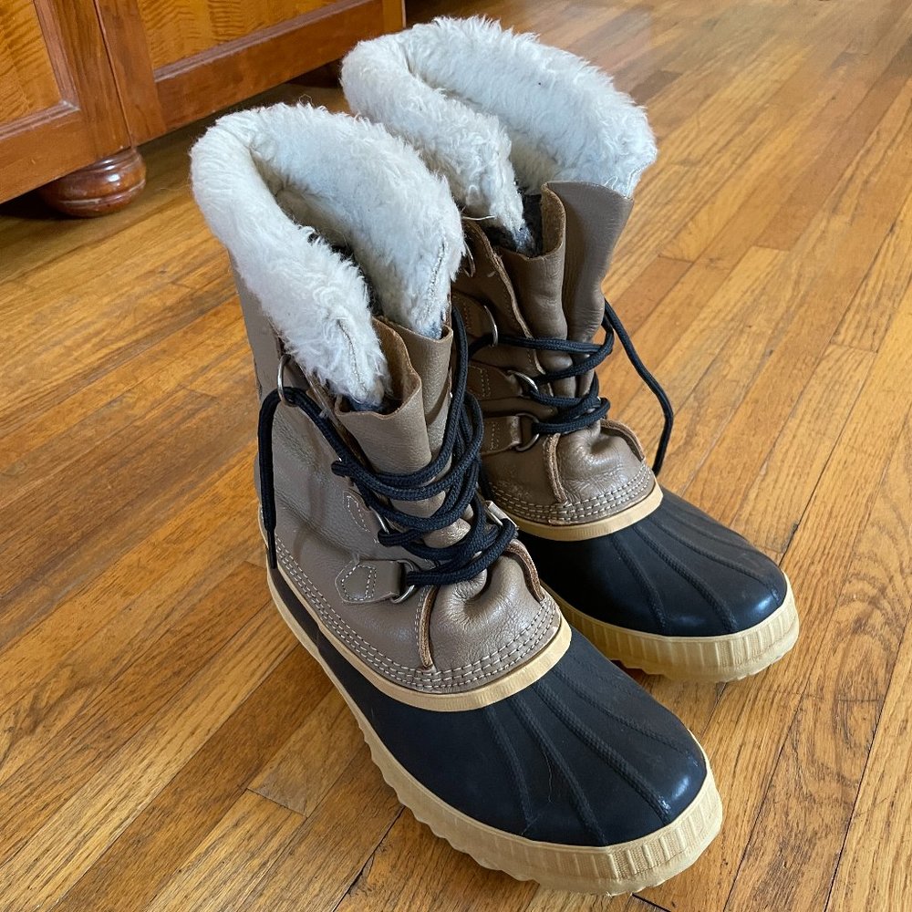 Mens Sorel Size 8 Caribou  lace-up winter boots waterproof